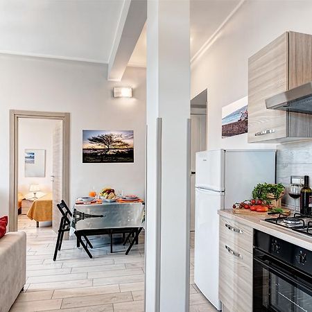 Giggino'S Flat - Live Like A Local Apartment เนเปิลส์ ภายนอก รูปภาพ
