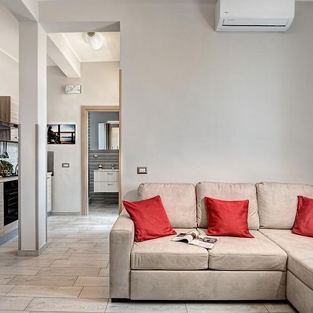 Giggino'S Flat - Live Like A Local Apartment เนเปิลส์ ภายนอก รูปภาพ