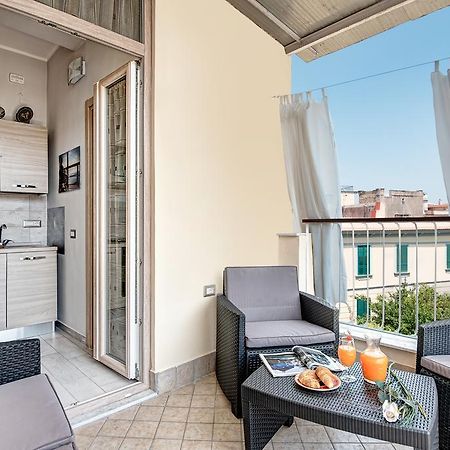 Giggino'S Flat - Live Like A Local Apartment เนเปิลส์ ภายนอก รูปภาพ