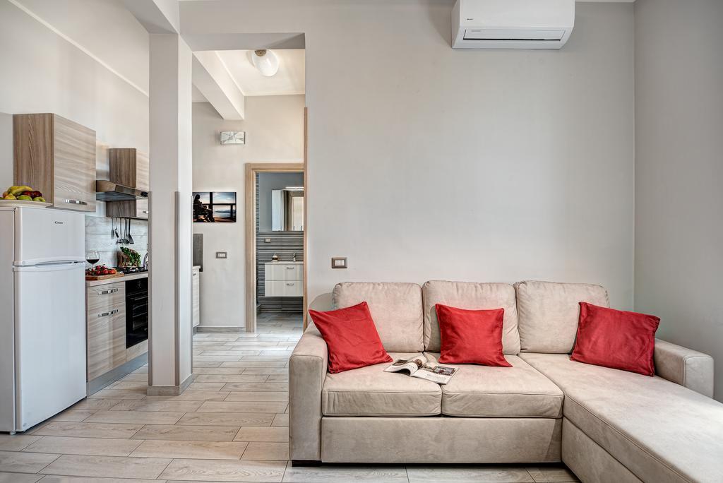 Giggino'S Flat - Live Like A Local Apartment เนเปิลส์ ภายนอก รูปภาพ