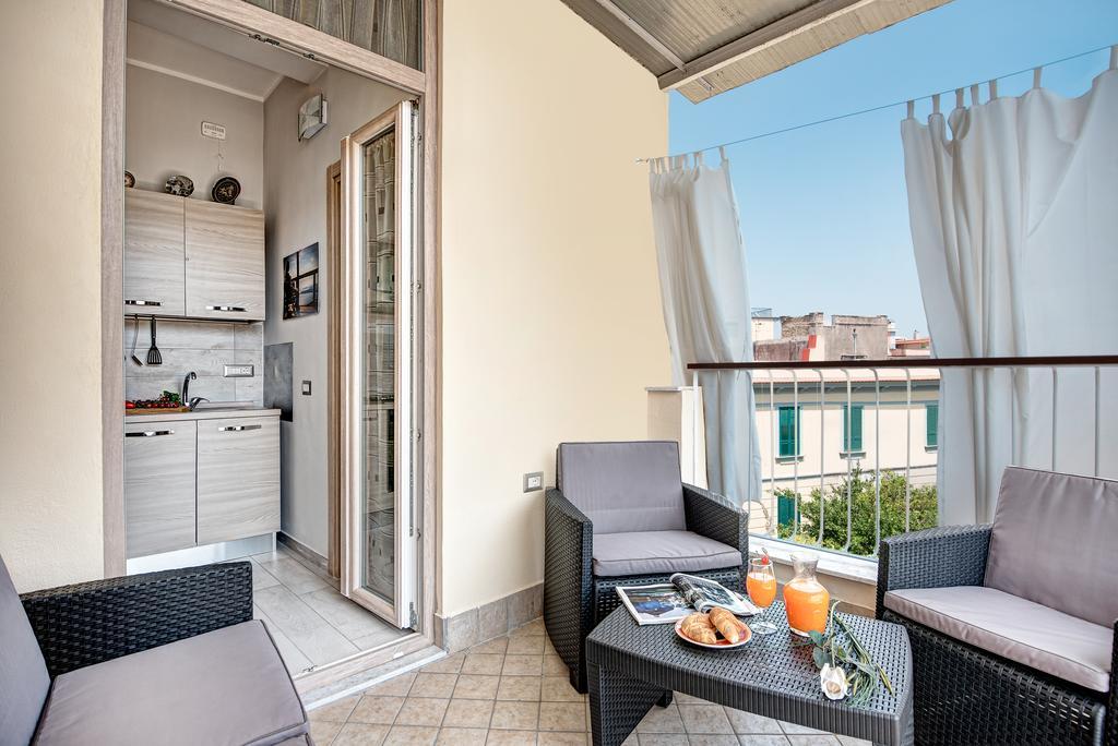Giggino'S Flat - Live Like A Local Apartment เนเปิลส์ ภายนอก รูปภาพ