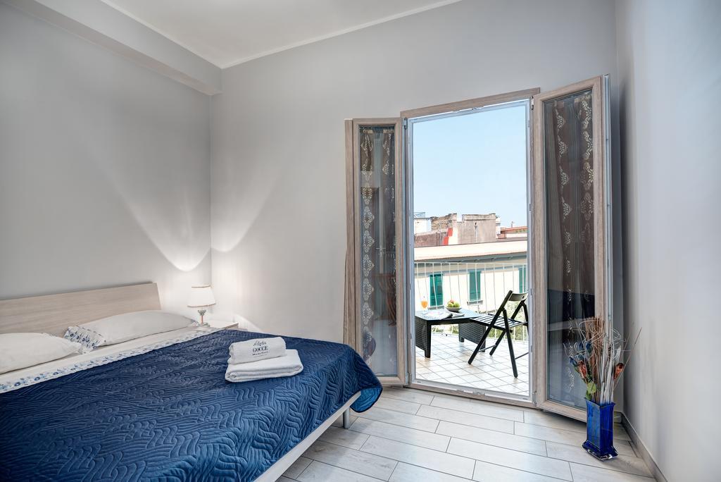 Giggino'S Flat - Live Like A Local Apartment เนเปิลส์ ภายนอก รูปภาพ