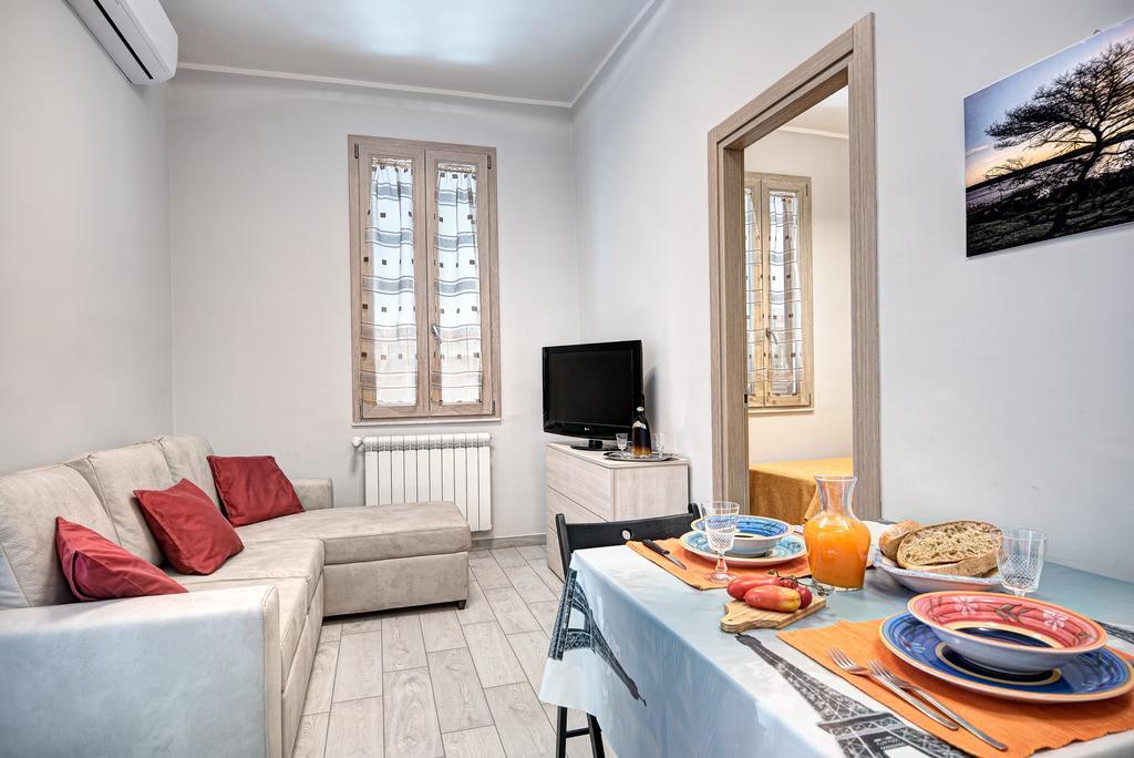 Giggino'S Flat - Live Like A Local Apartment เนเปิลส์ ภายนอก รูปภาพ